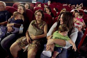 U Brazilu otvoren "bioskop za majke"