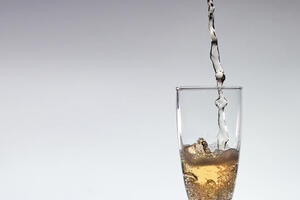 Prodaje se šampanjac star 200 godina