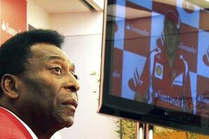 Pele: Da se ja pitam, Ganso bi doživotno ostao u Santosu