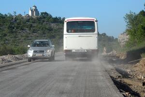 15 saobraćajnih nezgoda, 2 osoba lakše povrijeđene