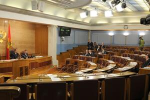 Poslanici moraju da iznenade premijera