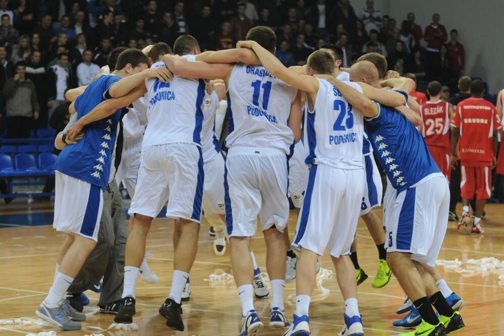 Radost igrača Budućnosti, Foto: SAVO PRELEVIĆ