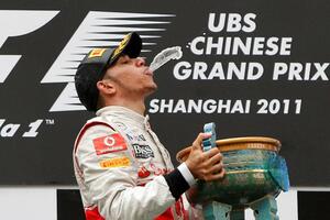 Hamilton pobjednik VN Kine