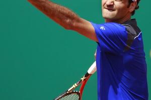 Federer lako protiv Kolšrajbera