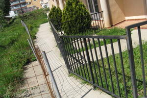 Budva: Vlasnik sporne ograde tvrdi da je ona postavljena na...