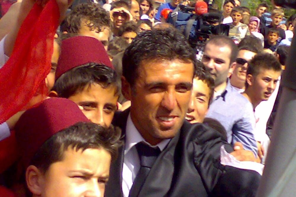Hakan Šukur, Foto: People123