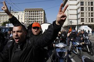 Stotine grčkih novinara protestuje u Atini