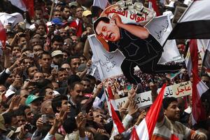 Demonstranti u Kairu traže suđenje Mubaraku i porodici