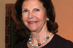 Švedska kraljica se povrijedila bježeći od fotografa