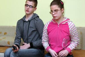 Mještanka Igala poklanja labradora talentovanim blizancima