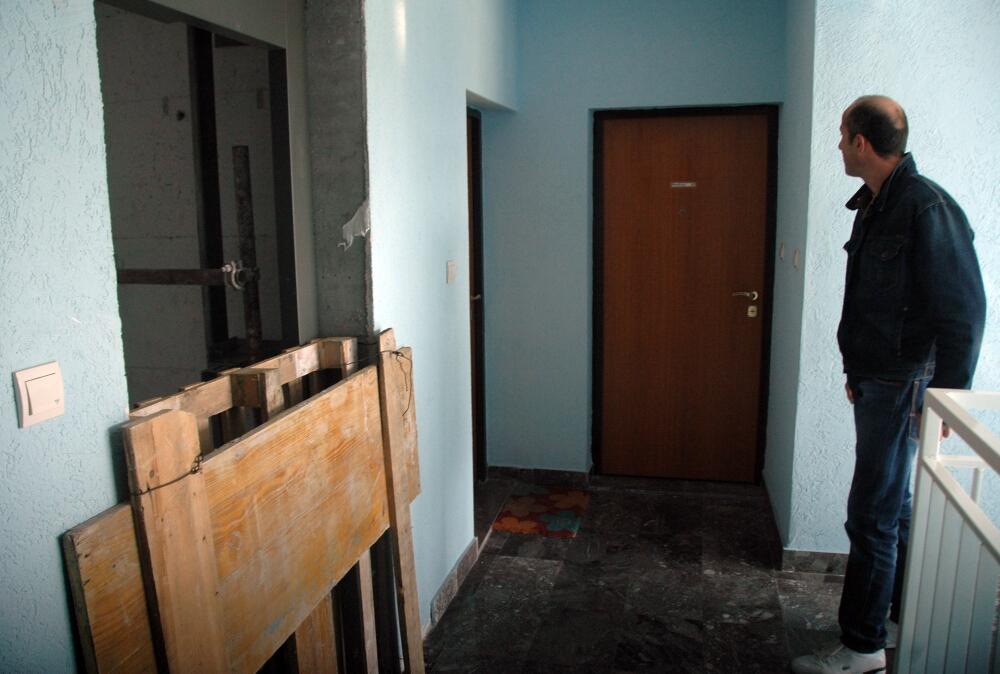 Zgrade - Ave Marija Koljcevic