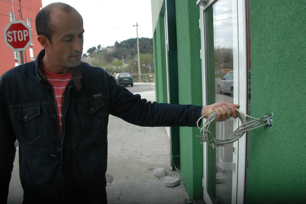 Zgrade - Ave Marija Koljcevic