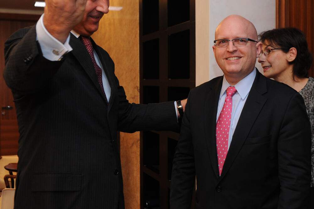 Komentarisao i aferu “Snimak”: Milo Đukanović i Riker, Foto: Savo Prelević