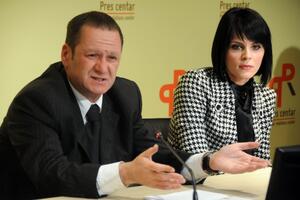 Fejsbuk grupa će na protestu u srijedu tražiti ostavke Lukšića i...
