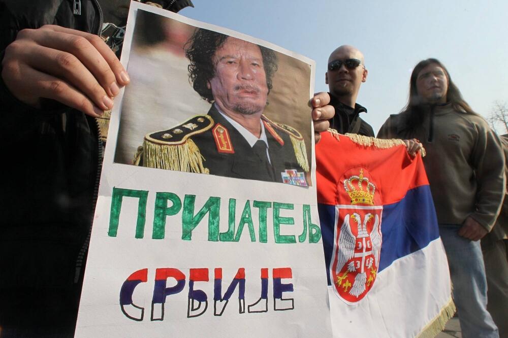 Protest podrške Gadafiju u Beogradu, Foto: Beta/AP