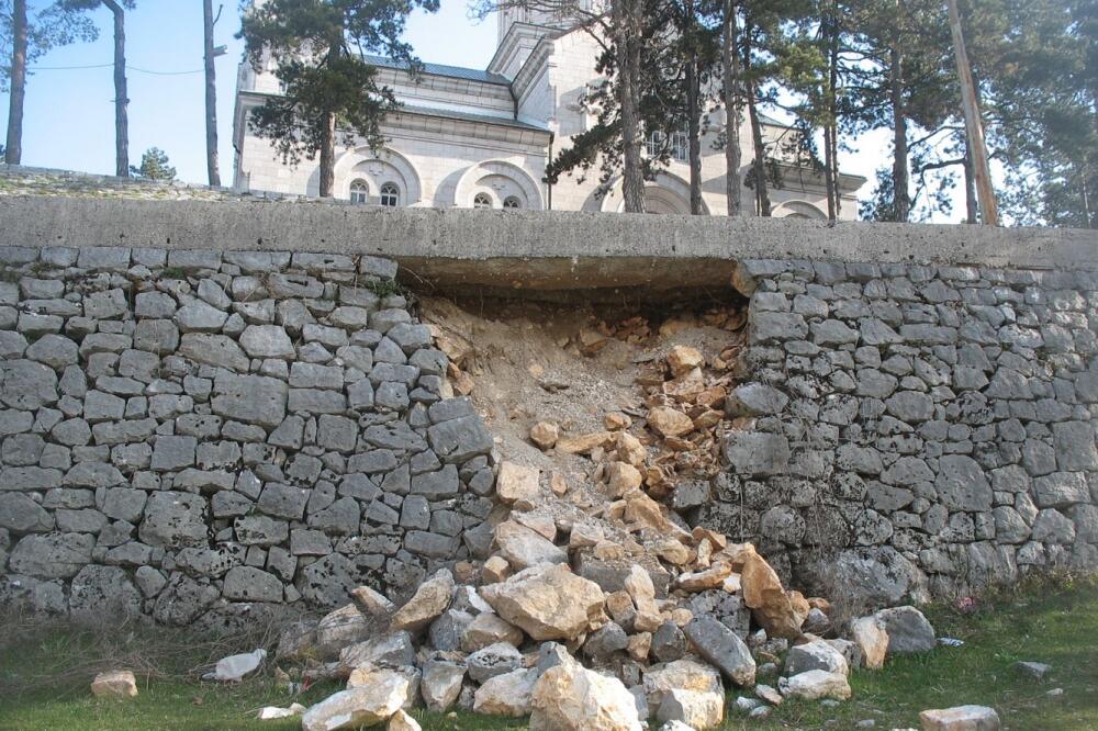 Obrušeni zid, Foto: Svetlana Mandić