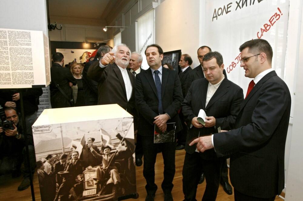 Ivica Dačić, izložba Antifašizam - istorijska odluka, Foto: Beta