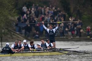 Oksford pobjedio Kembridž u godišnjoj trci