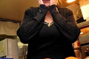 Konobarica ima fobiju od paradajza, ali voli kečap