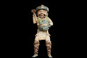 Statuu plemena Maja plaćena 3 miliona eura lažna