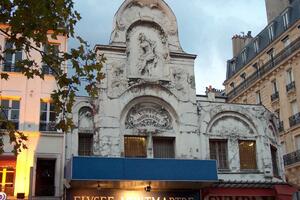 Požar u teatru Elize Monmartr