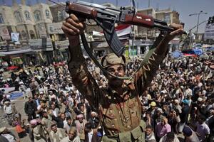 U Jemenu desetine oficira i ambasadora stalo na stranu opozicije