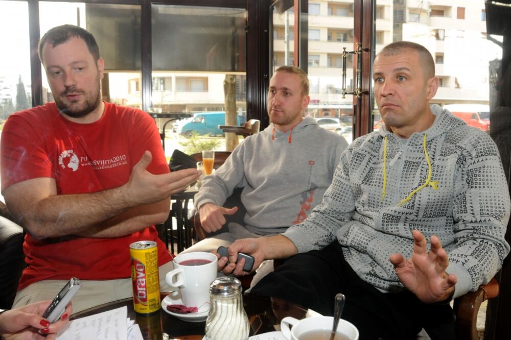 Motociklisti, Foto: Boris Pejović