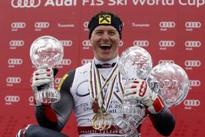 Kosteliću i mali Kristalni globus u slalomu