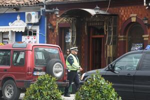 Policija demontirala bombu u kafiću "Insomnia"