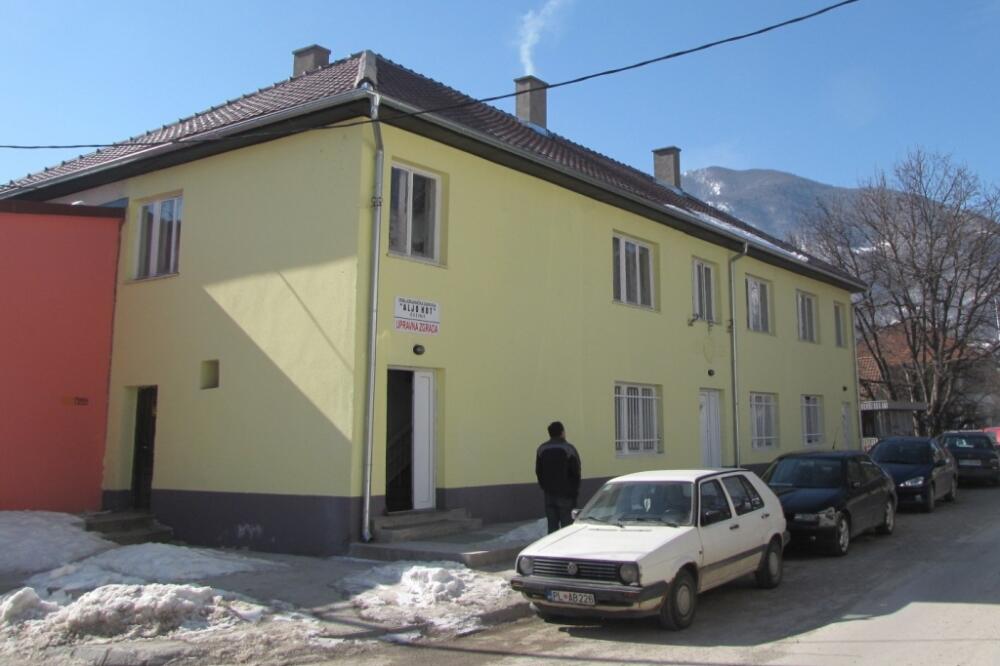 Aljo Hot upravna zgrada Gusunje, Foto: Amil Ibrahimagić