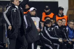 Bernd Šuster napustio Bešiktaš