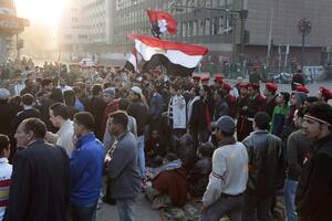 Naoružani civili napali demonstrante u Egiptu