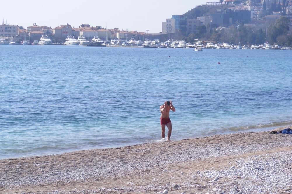 kupač Budva, Foto: Vuk Lajović