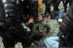 Tokom sukoba u Zagrebu povrijeđeni i demonstranti i policajci