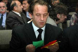 Guberinić poručio opoziciji da odustane od smjene Miomira Mugoše