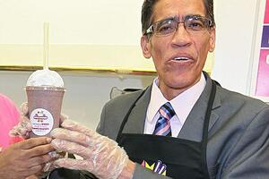 Beskućnik zlatnog glasa dobija svoj rialiti šou