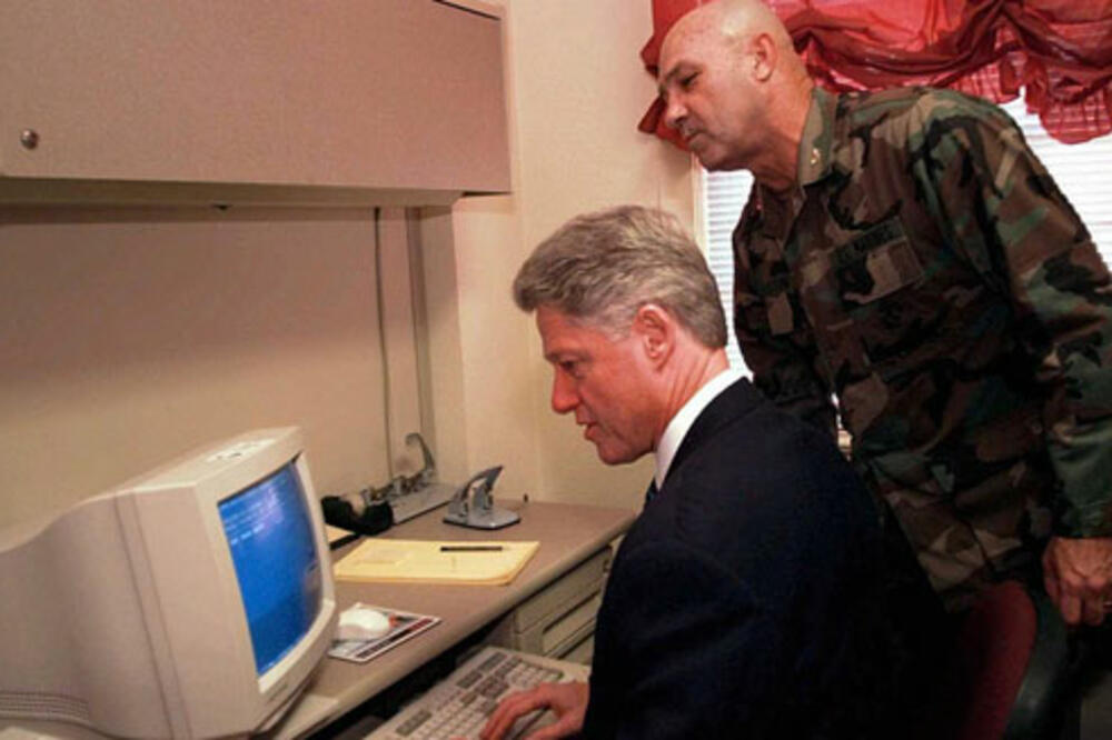 Klinton, Foto: Politico