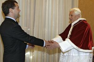 Medvedev u posjeti Vatikanu