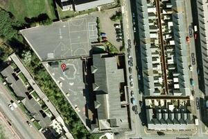 Učiteljica prskala osvježivačem đake koji su mirisali na kari