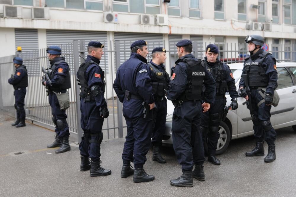 hapšenje, Foto: Savo Prelević