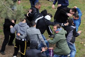 Privođenja nakon međuetničke tuče na skopskoj tvrđavi