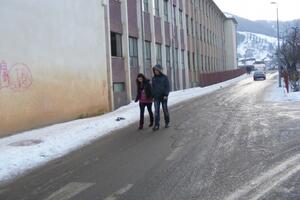 Bjelopoljci ljuti na komunalce jer ne čiste snijeg