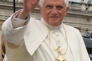 Benedikt XVI prati situaciju u Egiptu