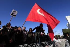 Four people died in clashes between the police and demonstrators in Tunisia
