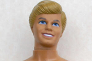 Ken slavi 50. rođendan i još je zaljubljen u Barbie