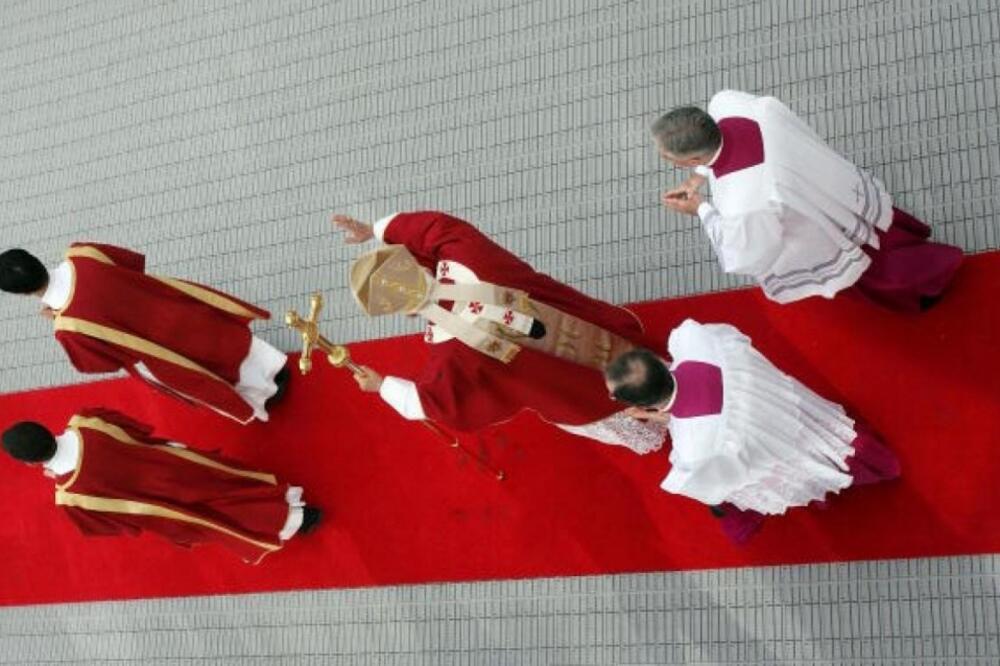 Papa, Foto: Arhiva Vijesti