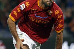 Vučinić počinje meč sa Breśom