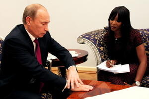 Putin ispričao Naomi kako radi gimnastiku