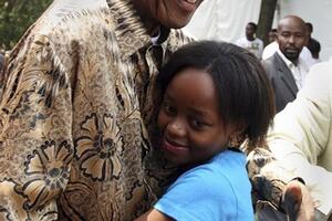 Mandela u bolnici, njegov pokret poziva na mir