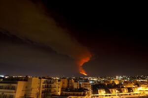 Etna se probudila